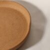 Prato Servir Orgânico de cerâmica Esmo cru, close-up lateral